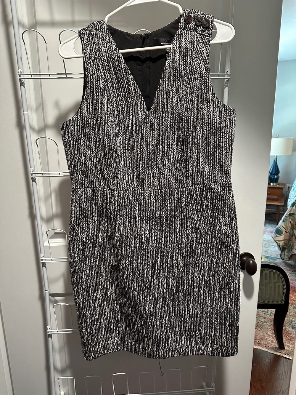 White House Black Market Black & White V-Neck Sheath Dress
